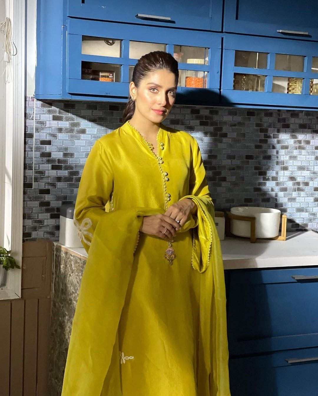 Ayeza Khan
