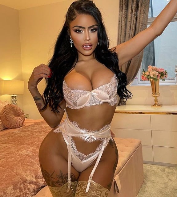 Chloe Saxon