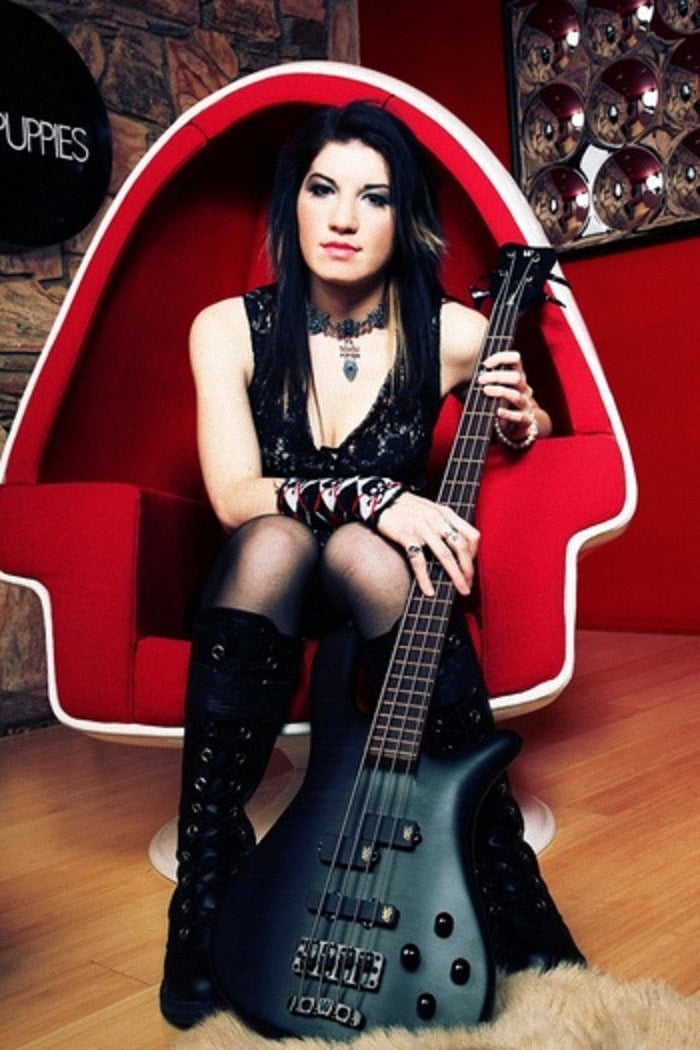 Emma Anzai
