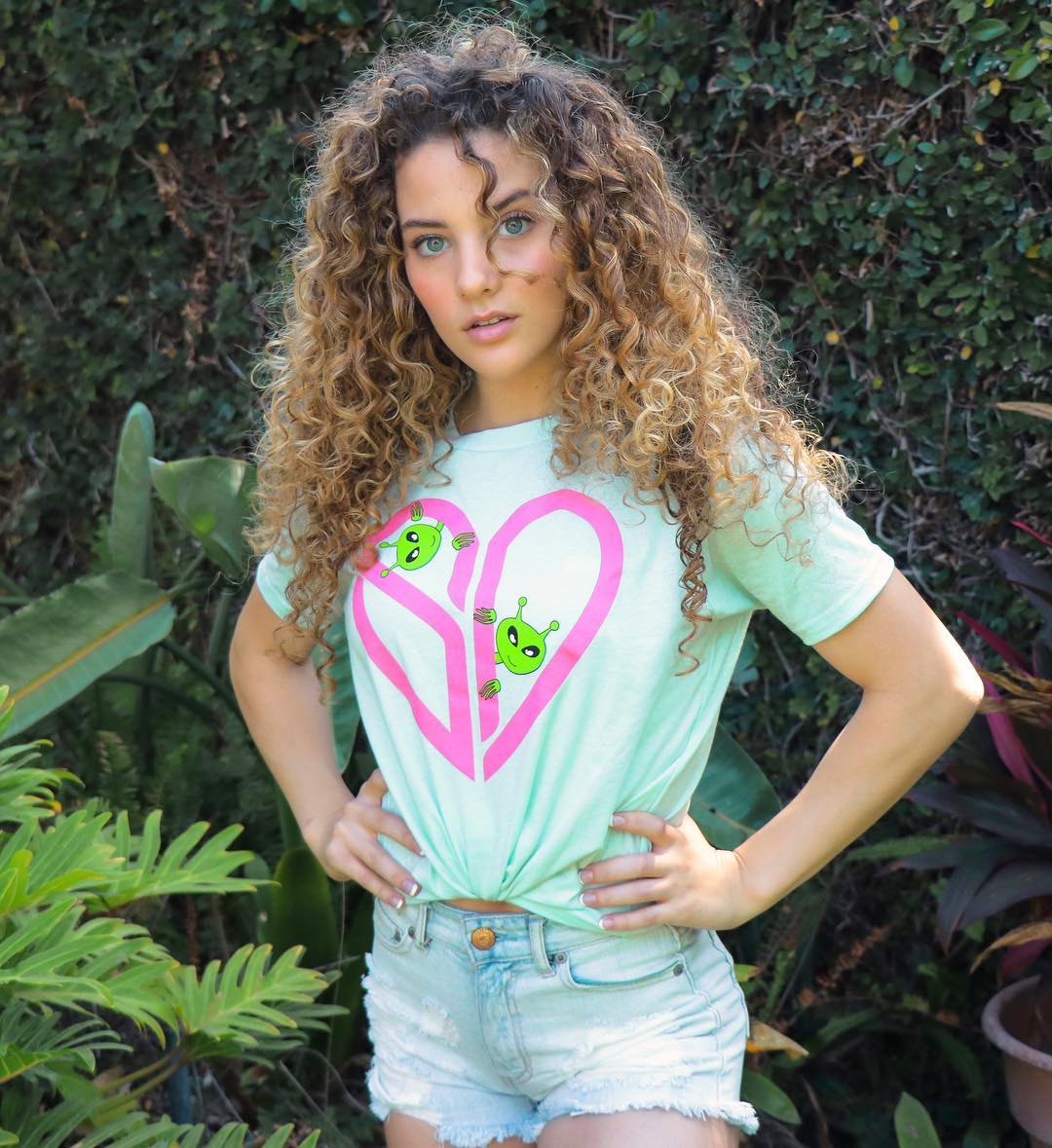 Sofie Dossi